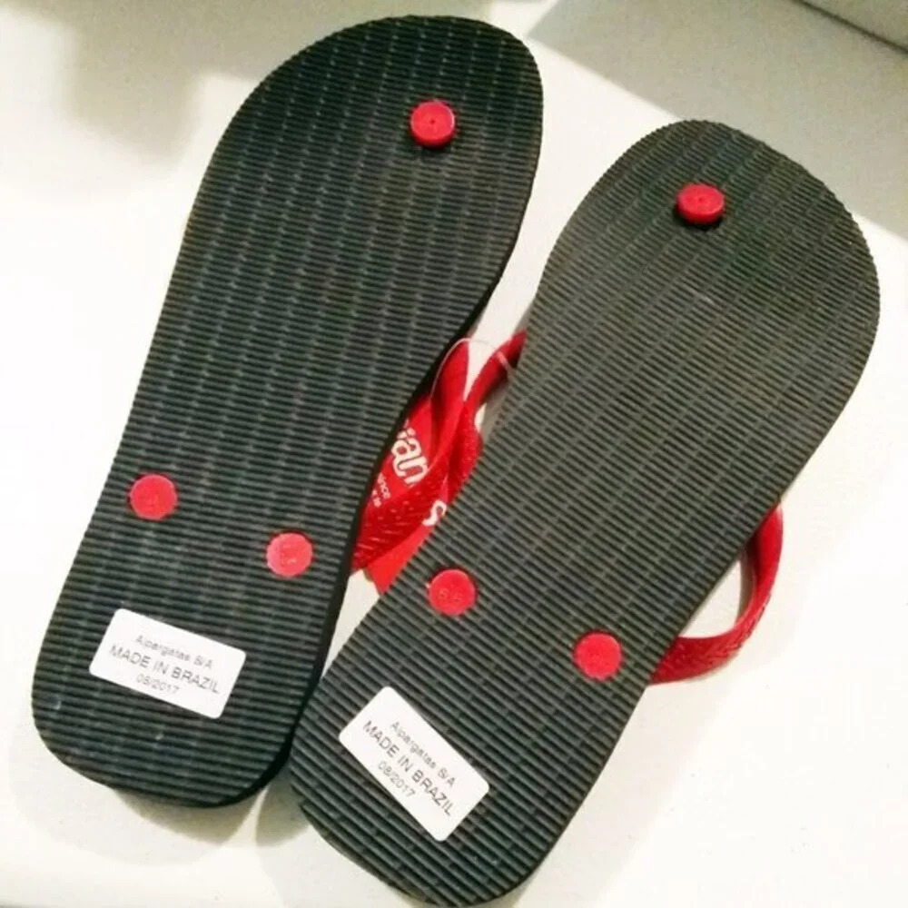 Havaianas Sylvester - NWT - Men's Flip Flops Size 11/12 - Looney Tunes! MSRP $26